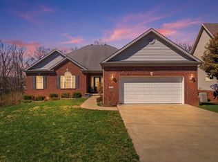 105 Hidden Paddock Ln, Georgetown, KY 40324