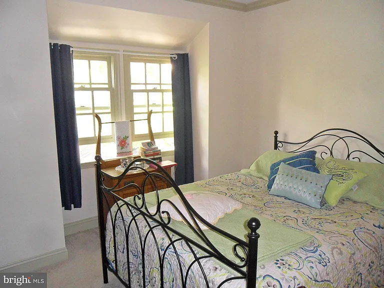 222 Delaware St #2 — Photo 7