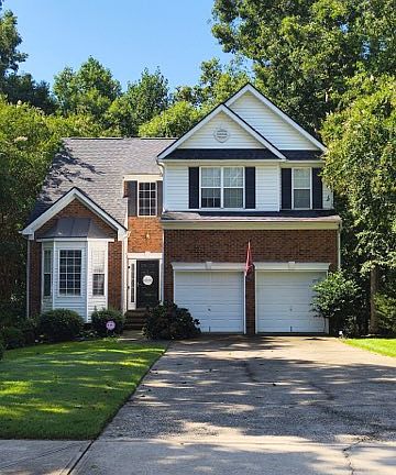 2nd image of 207 Stapleford Park Dr