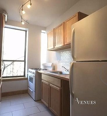2nd image of 2319 1st Ave #3S