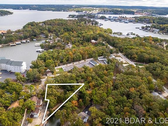 4th image of 1361 Hickory Ln