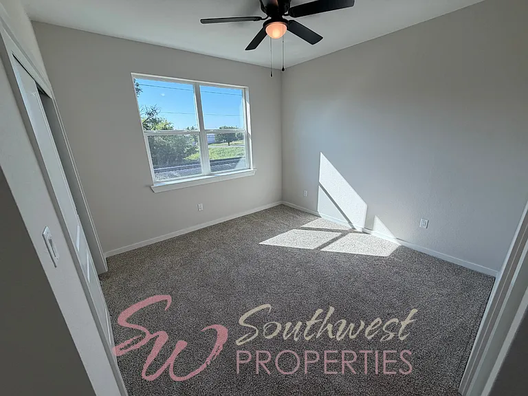 577 Galt Dr — Photo 26