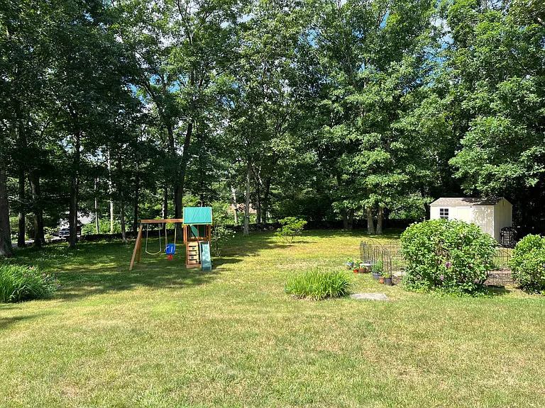 475 Saw Mill Rd — Photo 14