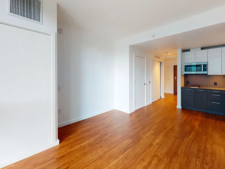 399 Fremont — Photo 78