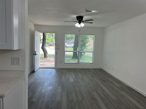 2nd image of 3221 Forestdale Ln