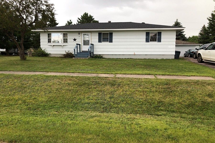 1st image of 19 Cypress Blvd