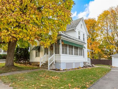 121 W Sherman Ave, Newark, NY, 14513