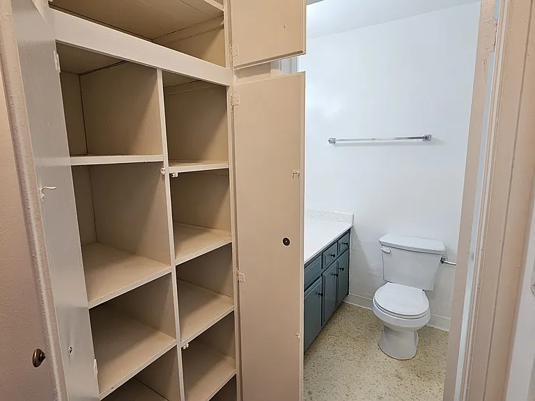 1202 N Fuller Ave #6 — Photo 12