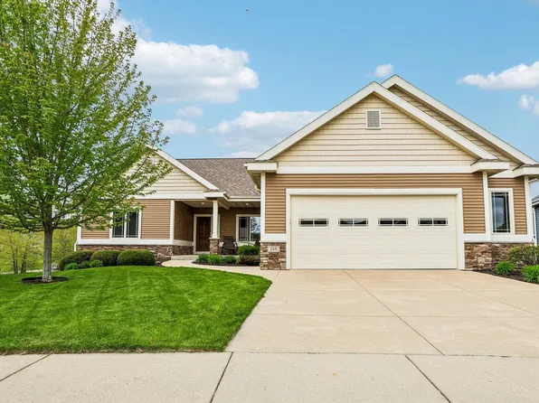248 Greenway Circle, Deerfield, WI 53531