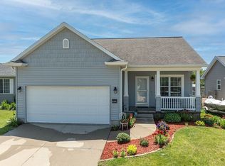 6306 Ridgewood Meadows Ln NE, Cedar Rapids, IA 52411