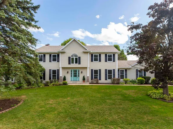 15428 Durham Way E, Granger, IN 46530