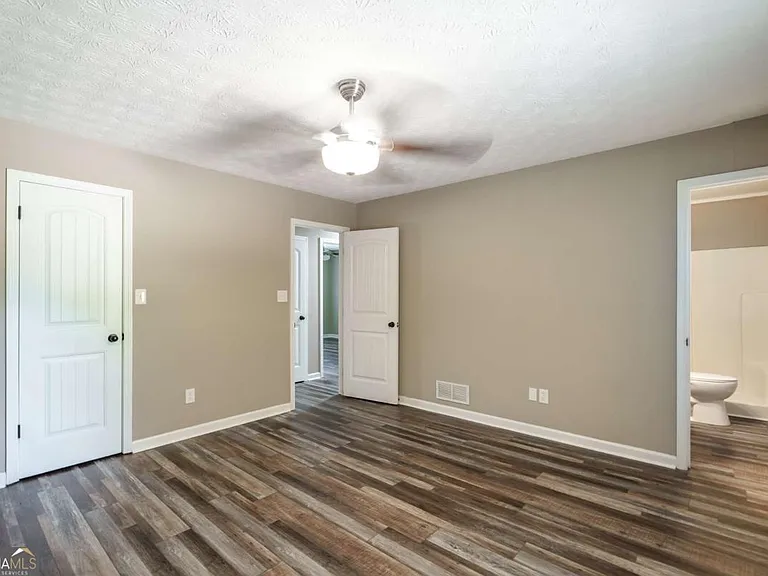 5240 Emmett Still Rd — Photo 15