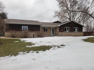 5546 Langer Rd, Marshall, WI 53559