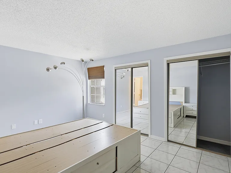 3801 N Oak Dr #A72 — Photo 22