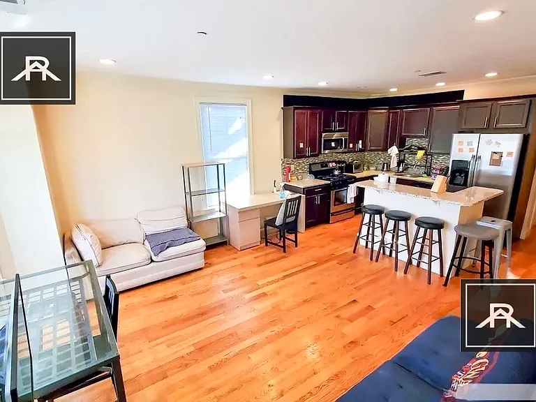 11 Sparhawk St #3 — Photo 1