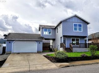 199 NE Plum Ridge Dr, Winston, OR 97496