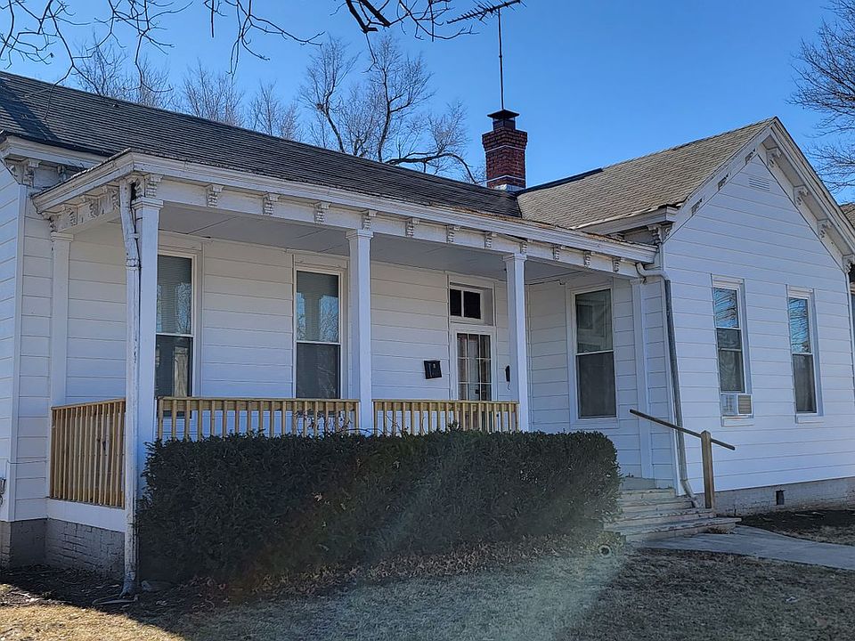 1st image of 326 Center St #B