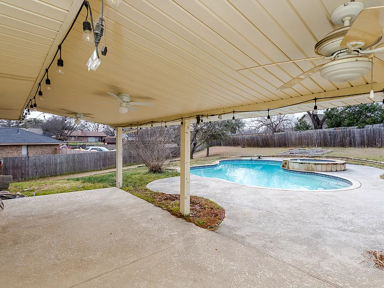 4617 Olympia Dr — Photo 43