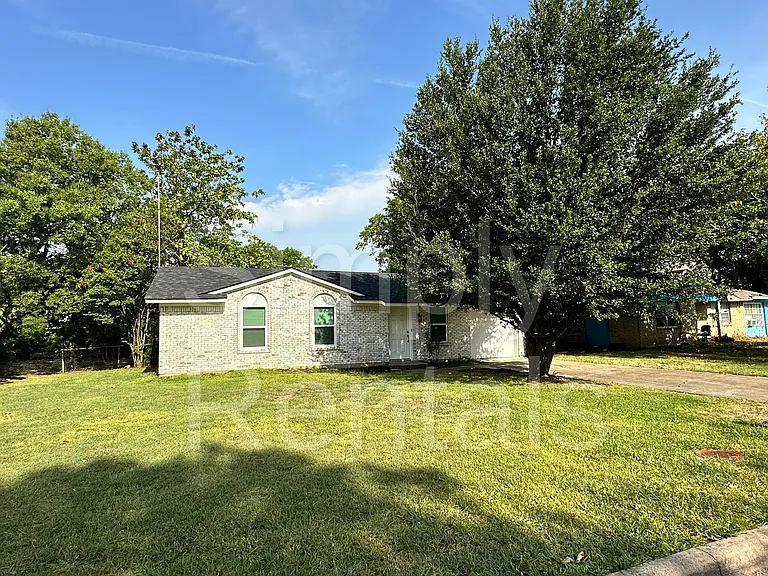 6716 Flamingo Rd — Photo 2