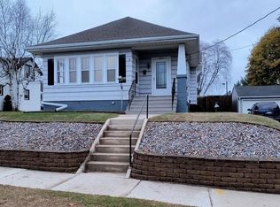 1022 Manila St, Manitowoc, WI 54220