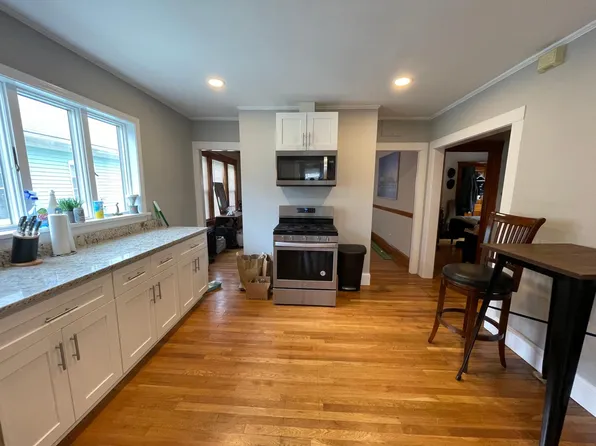 79 Governor Winthrop Rd #2B, Somerville, MA 02145