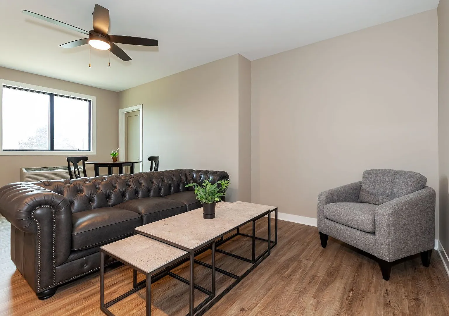 Isaac Executive Suites — Photo 4