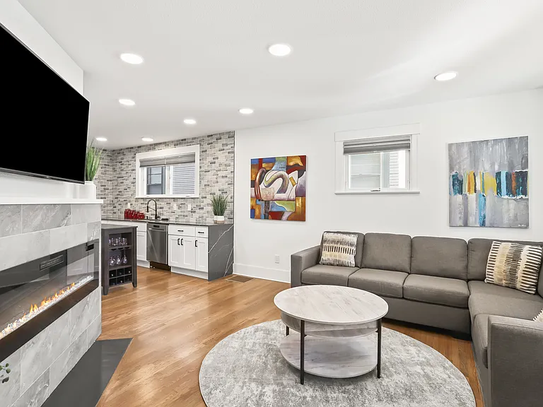 2305 SE Hawthorne Blvd #B — Photo 9