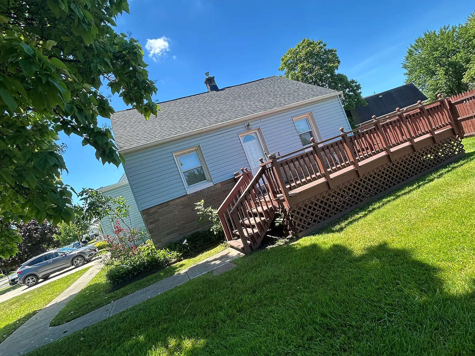 3 bed, 1453 sqft, $2,200 — Photo 2