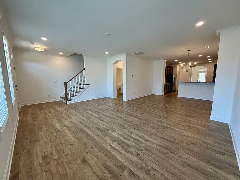10211 Rainier Trail Dr NW — Photo 5