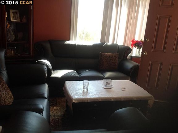 5th image of 2947 Rollingwood Dr
