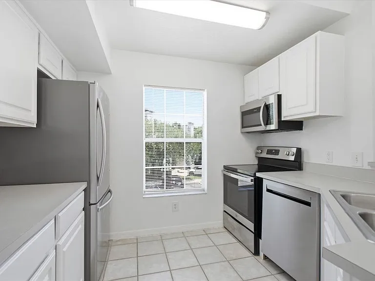 13703 Richmond Park Dr N #1706 — Photo 7