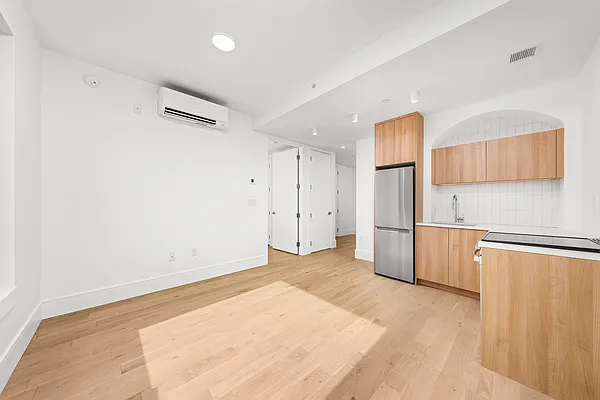 Rented by Nooklyn NYC LLC | media 63