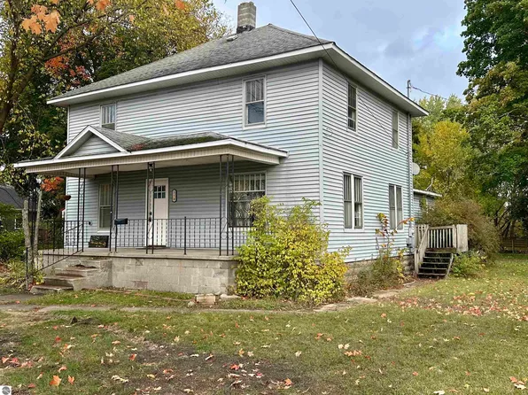 518 Bond St, Cadillac, MI 49601