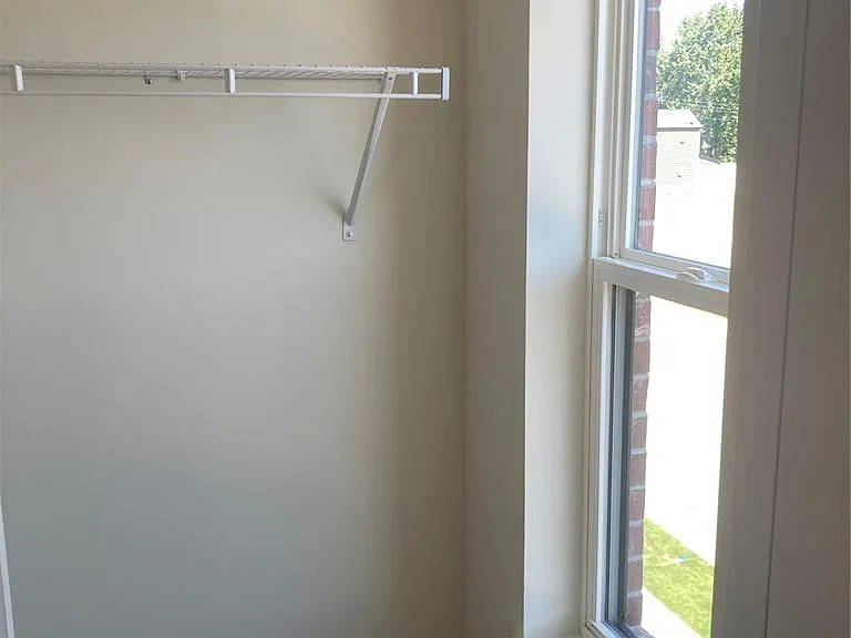 5004 Daggett Ave — Photo 25