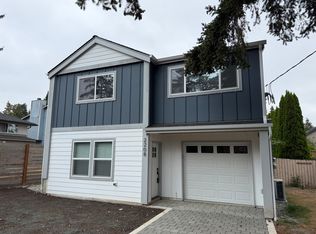 2208 NE 117th St, Seattle, WA 98125