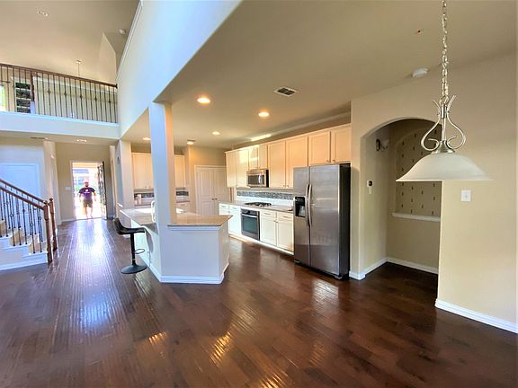 5th image of 8616 Lupton Dr
