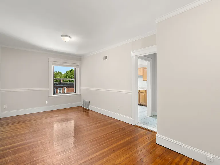 22 Linden Pl #2 — Photo 7