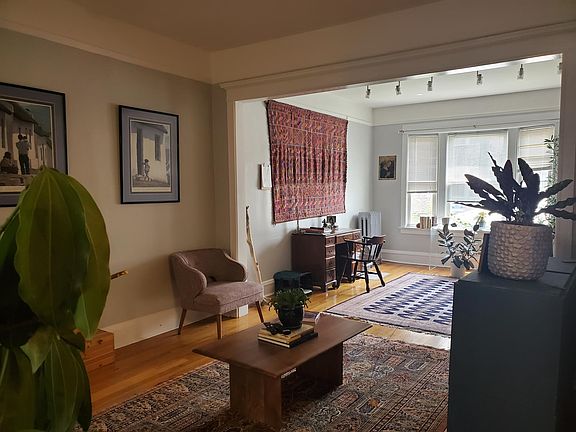 4th image of 1301 W Carmen Ave #2