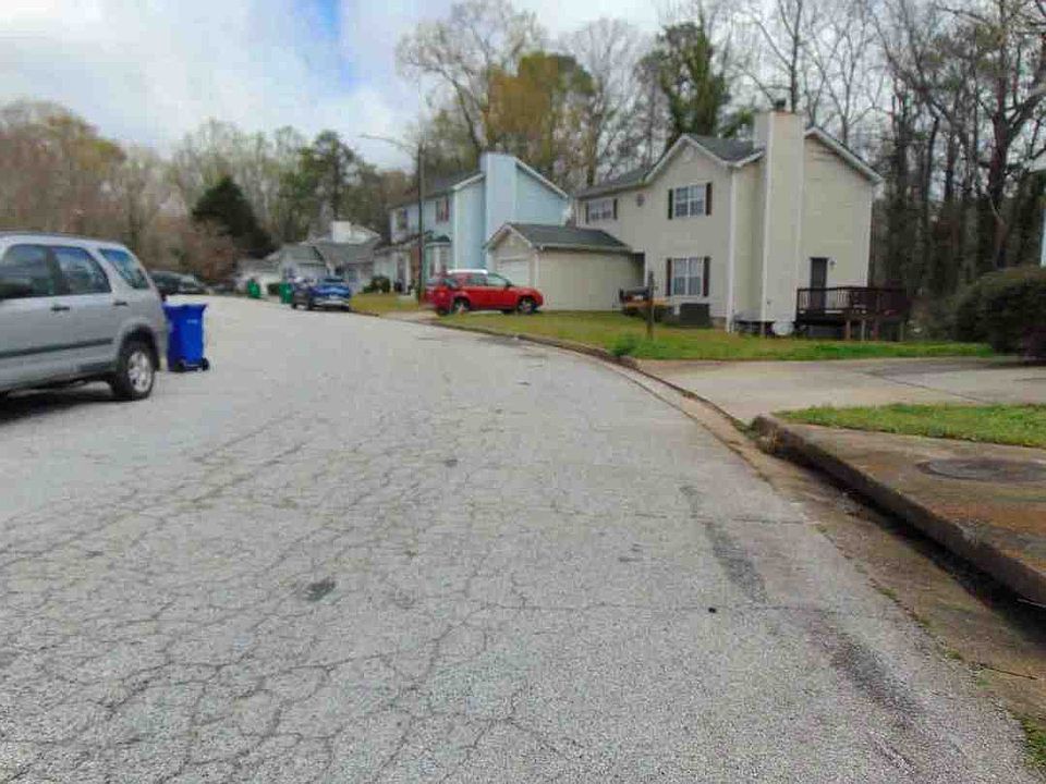 2nd image of 3539 Sweetgum Ln