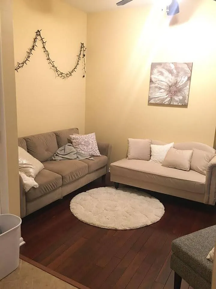 2 bed, 701 sqft, $3,250 — Photo 2