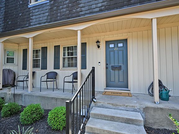 3rd image of 23 Creekwood Sq