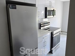 10556 80th Ave NW, Edmonton, AB T6E1V3