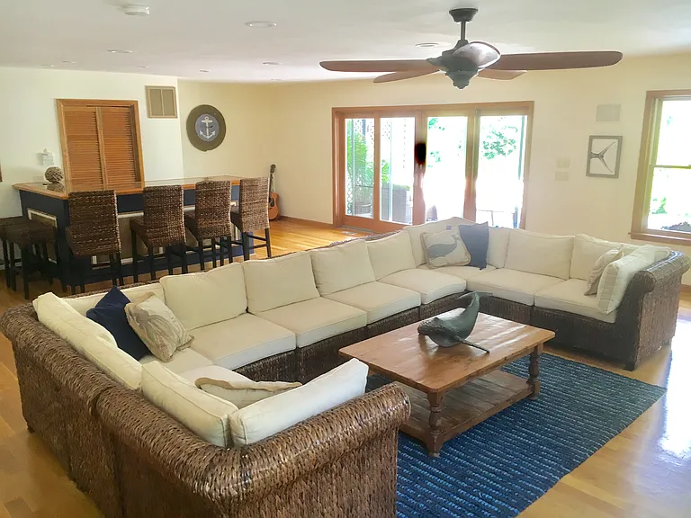 69 Accabonac Rd — Photo 9