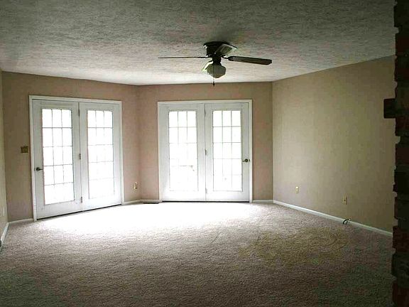 4th image of 2034 W Glenbrook Dr