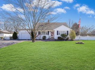 35 Seville Blvd, Sayville, NY 11782