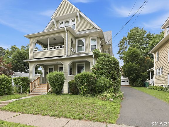 2nd image of 36 Brookline Avenue