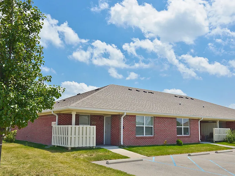 1825 Wichman Ln — Photo 16