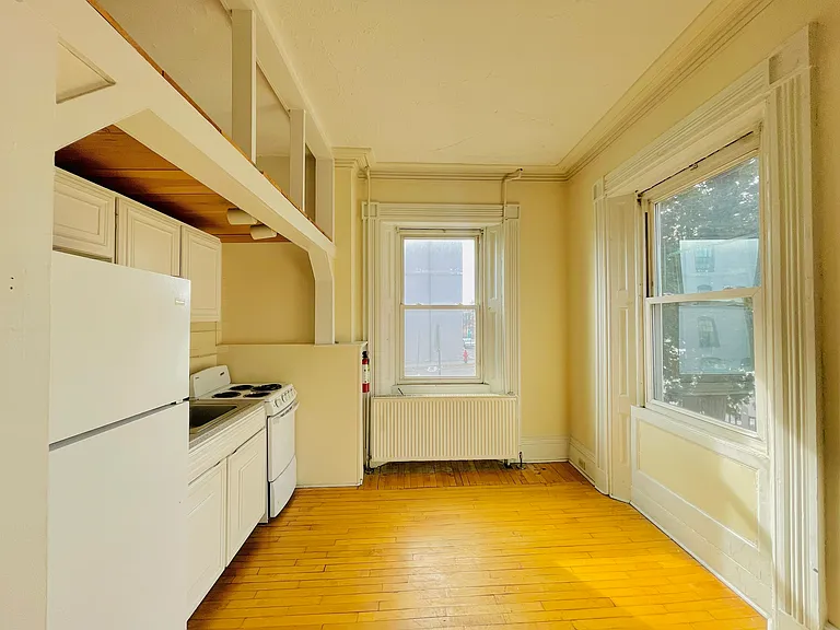111 College St #1C — Photo 6