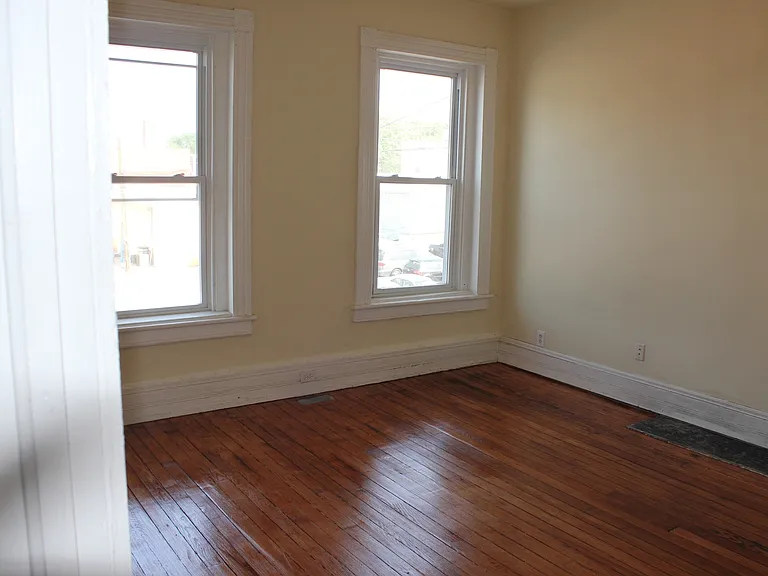 7 S Allen Ave — Photo 5