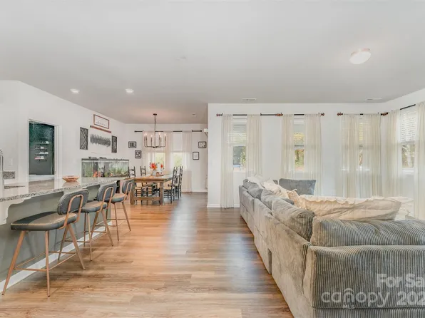 123 Pleasant Creek Dr, Cleveland, NC 27013